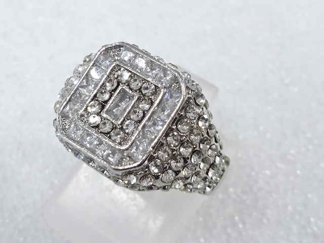 クリスタル　指輪(11号)